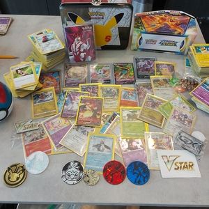 Pokemon TCG lot - over 700 pokemon cards! V, VStar, holos, rares and more!